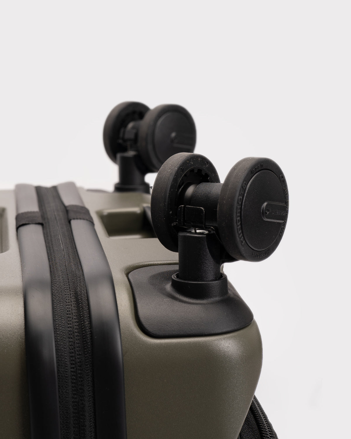 Aureum Cabin – Valigia Trolley Compatta e Innovativa